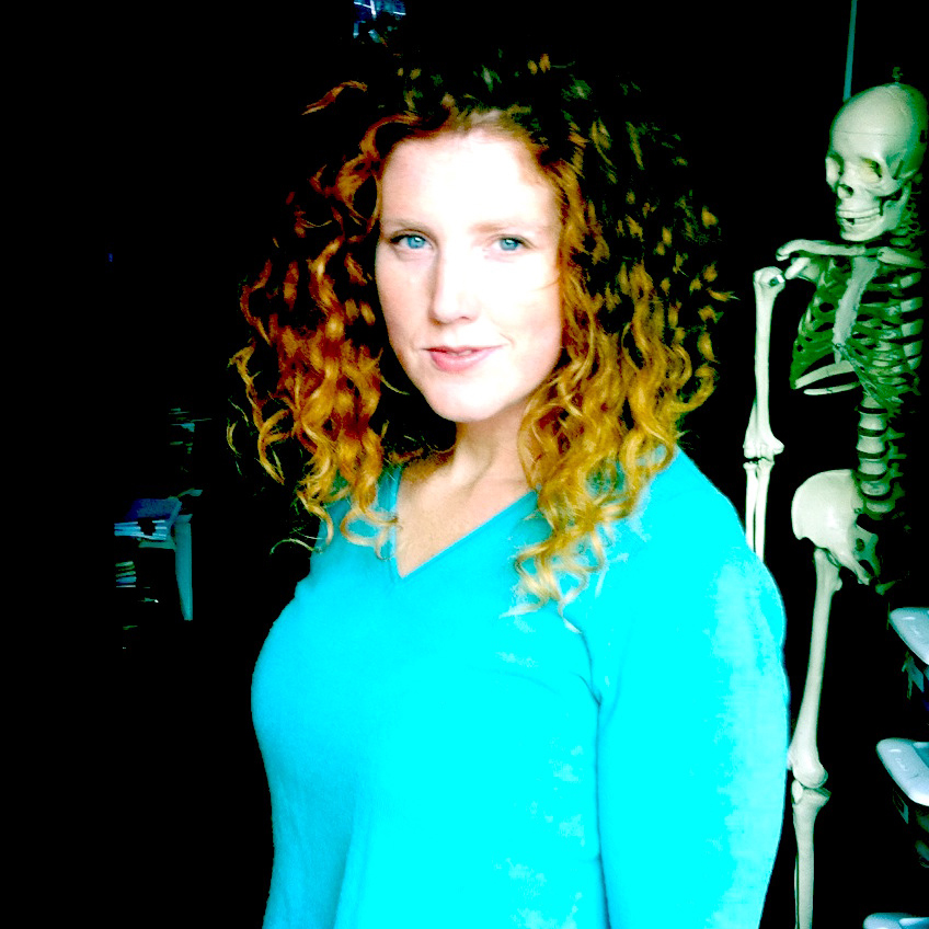 Image of Artist Jess Portfleet with skeleton